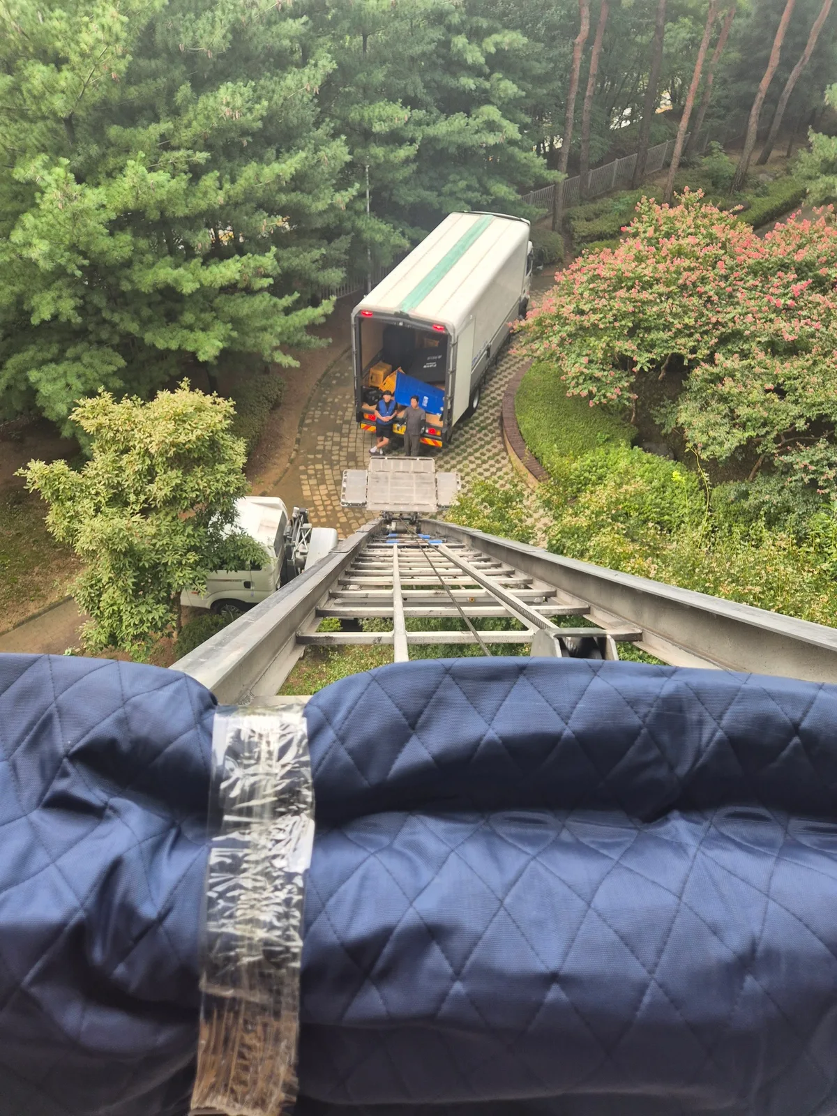 청주 포장이사 사다리차 고층 운반 작업